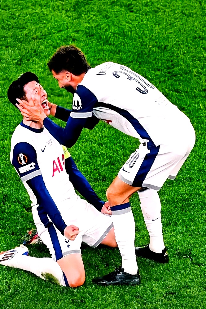 球场上的争夺让人们目不转睛，全情投入(篮球场争夺战反映了什么问题,应该如何解决这一问题)